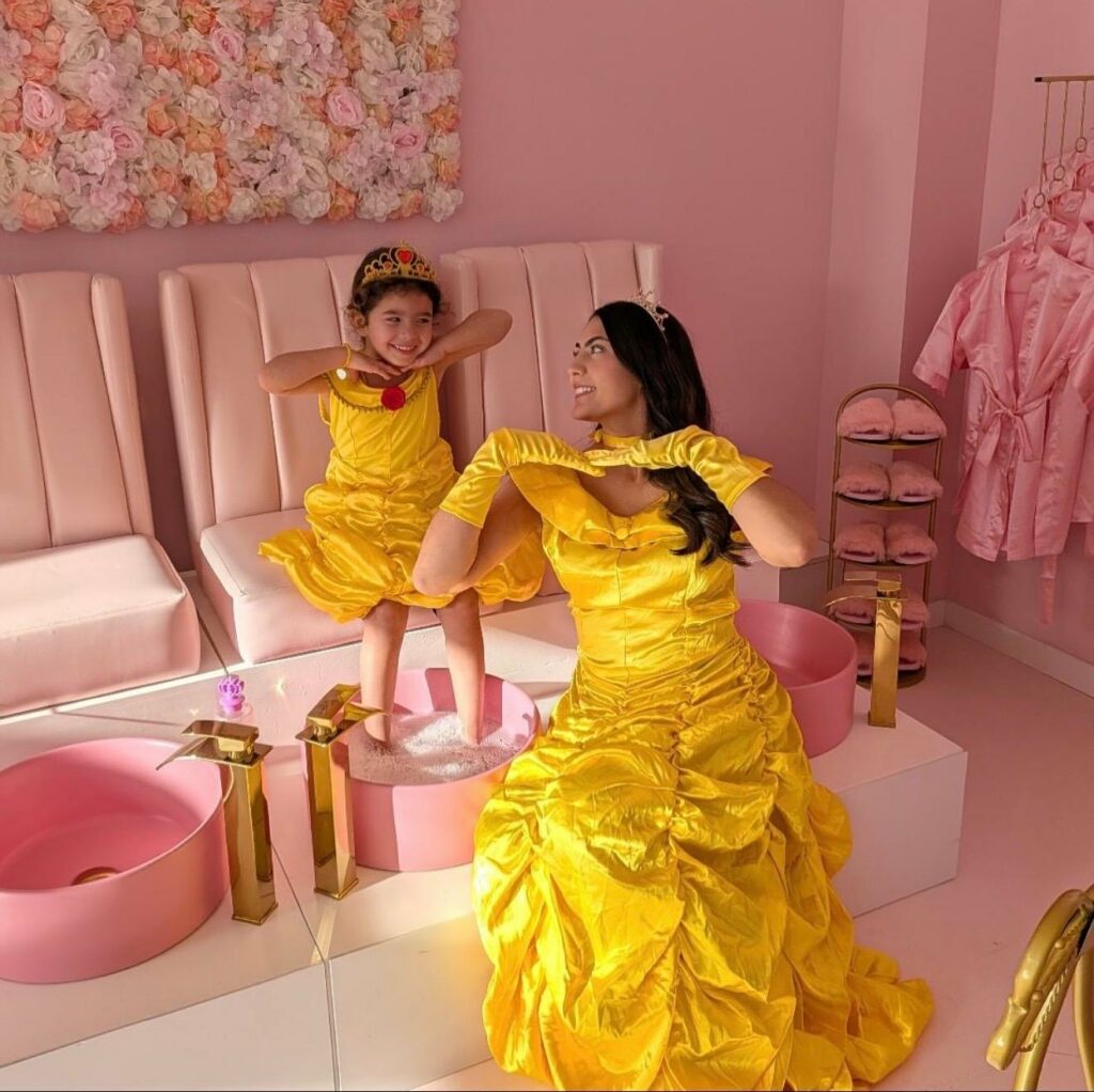 Prestation Princesse V.I.P : anniversaire avec une princesse au Royaume des Princesses